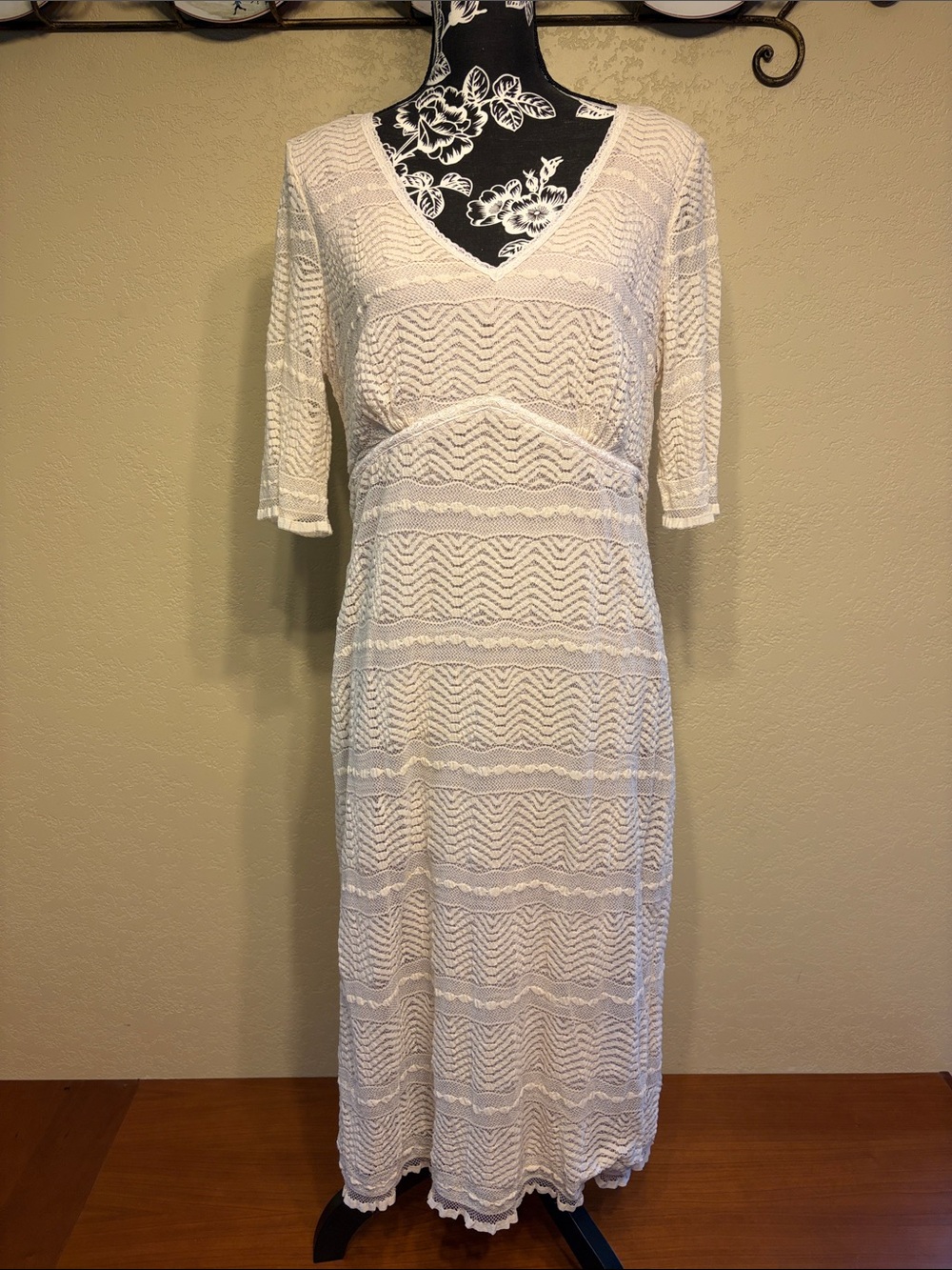 Rabbit Rabbit Rabbit Ivory Lace Lined Maxi Dress with V-Neck